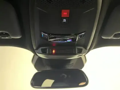 Photo 21 Peugeot 2008  Hybrid 145 ch e-DCS6