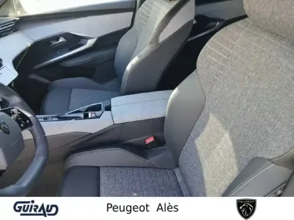 Photo 9 Peugeot 5008  Hybrid 145 ch e-DCS6