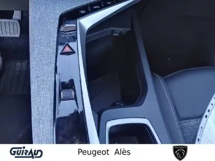 Photo 18 Peugeot 5008  Hybrid 145 ch e-DCS6