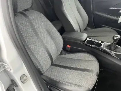 Photo 10 Peugeot 208  100 S&S BVM6