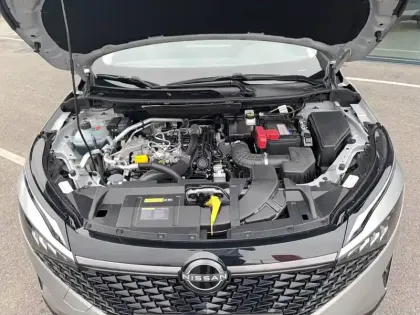 Photo 24 Nissan Qashqai  Mild Hybrid 140 ch