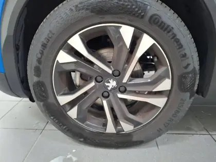 Photo 6 Peugeot 2008  PureTech 130 S&S EAT8
