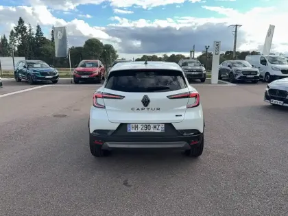 Photo 19 Renault Captur  E-Tech full hybrid 160 ch