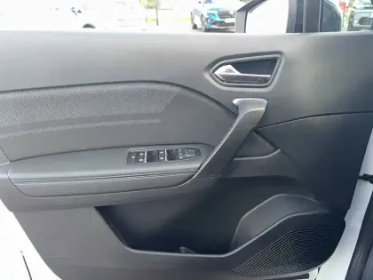 Photo 6 Renault Captur  E-Tech full hybrid 160 ch