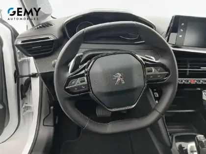 Photo 12 Peugeot 208  PureTech 100 S&S EAT8
