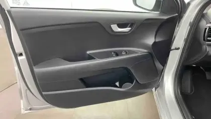 Photo 24 Kia Rio  1.2L MPi 84 ch ISG