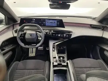 Photo 29 Peugeot 3008  Electrique 210 ch 73 kWh