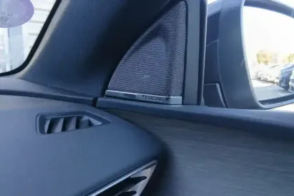 Photo 24 Peugeot 3008  Hybrid4 300 e-EAT8