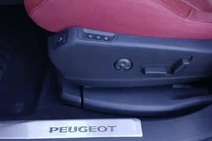 Photo 22 Peugeot 3008  Hybrid4 300 e-EAT8