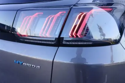Photo 30 Peugeot 3008  Hybrid4 300 e-EAT8