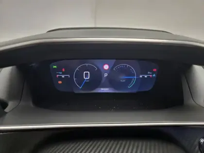 Photo 15 Peugeot 2008  Hybrid 145 ch e-DCS6
