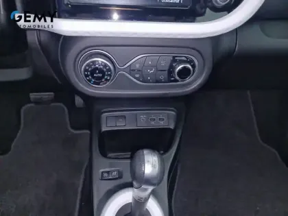 Photo 13 Renault Twingo  III Achat Intégral - 21