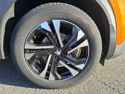 Photo 13 Peugeot 2008  PureTech 130 S&S BVM6
