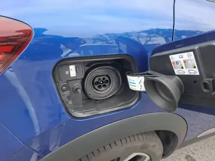 Photo 25 Renault Captur  E-Tech Plug-in 160