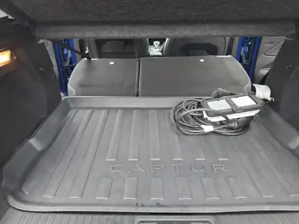 Photo 20 Renault Captur  E-Tech Plug-in 160