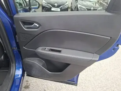 Photo 19 Renault Captur  E-Tech Plug-in 160