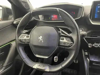 Photo 28 Peugeot 2008  BlueHDi 110 S&S BVM6