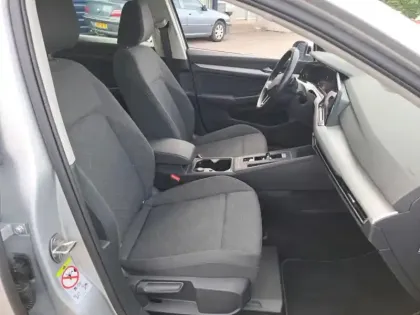 Photo 6 Volkswagen Golf 1.0 ETSI OPF 110 DSG7