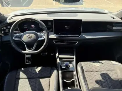 Photo 9 Volkswagen Tiguan 1.5 eHybrid 204ch DSG6 R-Line Edition