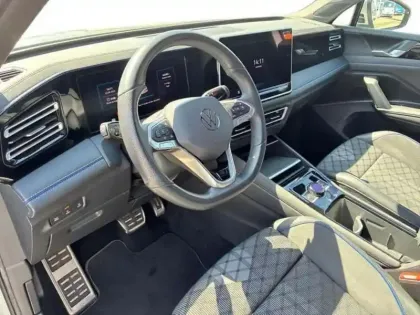 Photo 8 Volkswagen Tiguan 1.5 eHybrid 204ch DSG6 R-Line Edition