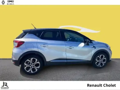 Photo 12 Renault Captur  1.6 E-Tech hybride 145ch Intens -21
