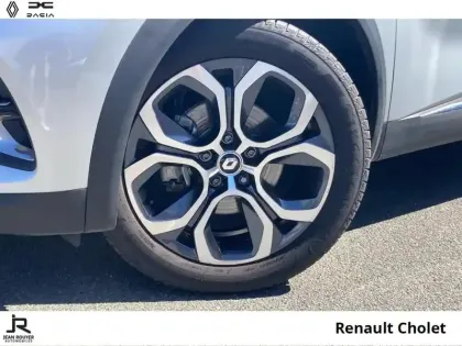 Photo 7 Renault Captur  1.6 E-Tech hybride 145ch Intens -21