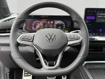 Photo 11 Volkswagen T-roc  1.5 eTSI 150ch R-Line DSG7