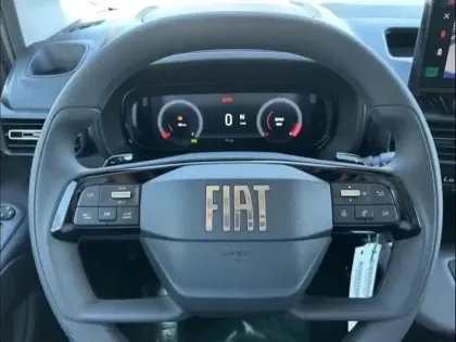 Photo 11 Fiat Doblo  Fg M Diesel 130ch automatique 25TH ANNIVERSARY