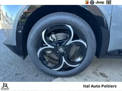 Photo 12 Alfa Romeo Junior  Elettrica 156ch 54kWh Ti