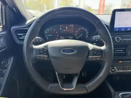 Photo 14 Ford Focus  1.0 EcoBoost 125ch ST-Line