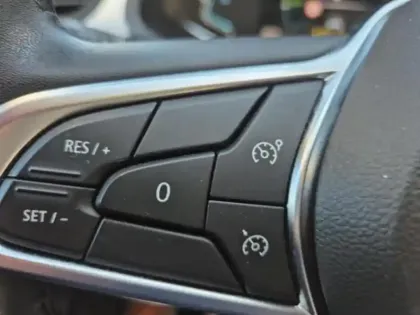 Photo 14 Renault Captur  1.8 E-Tech full hybrid 160ch Evolution - 25