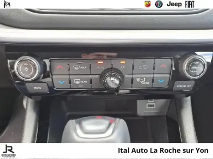 Photo 14 Jeep Compass  1.3 Turbo T4 190ch PHEV 4xe Limited AT6 eAWD