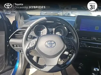 Photo 8 Toyota C-HR  1.8 Hybride 122ch Design Ultimate E-CVT