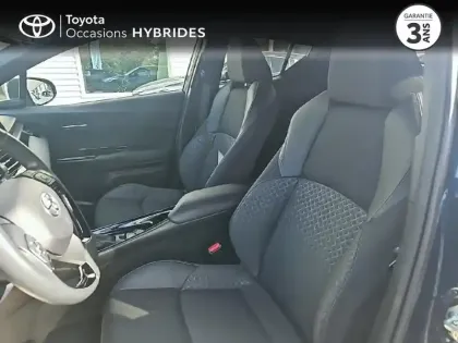 Photo 10 Toyota C-HR  1.8 Hybride 122ch Design Ultimate E-CVT