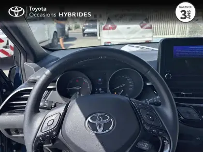 Photo 12 Toyota C-HR  1.8 Hybride 122ch Design Ultimate E-CVT