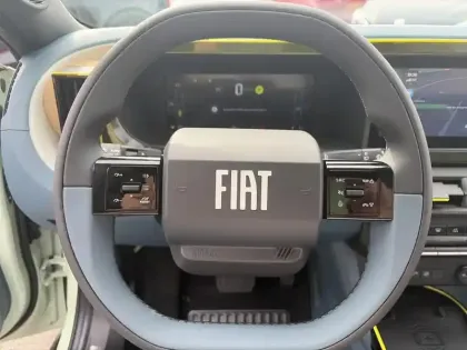 Photo 13 Fiat Panda Grande  Electrique 113ch La Prima