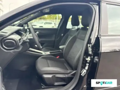 Photo 8 Jeep Avenger  1.2 Turbo T3 100ch MHEV Altitude BVR6 eHybrid
