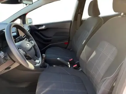 Photo 6 Ford Fiesta  1.1 85ch Cool & Connect 5p Euro6.2