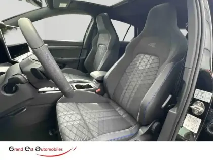 Photo 9 Volkswagen Golf  1.5 eTSI EVO2 150ch R-Line Edition DSG7