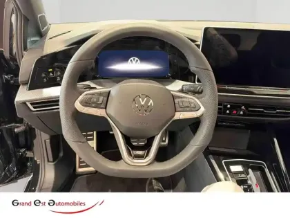 Photo 11 Volkswagen Golf  1.5 eTSI EVO2 150ch R-Line Edition DSG7
