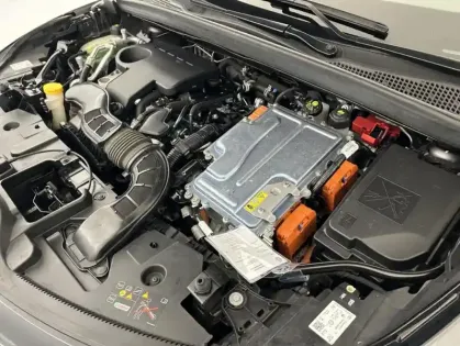 Photo 26 Renault Captur E-Tech hybride rechargeable 160 Techno 5p