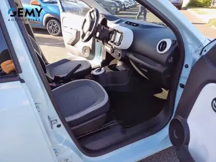 Photo 20 Renault Twingo  III E-Tech