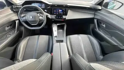 Photo 20 Peugeot 308  PHEV 180 e-EAT8