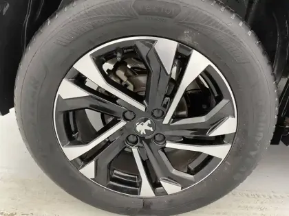 Photo 15 Peugeot 2008  BlueHDi 130 S&S EAT8