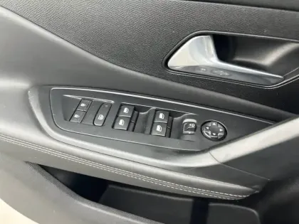 Photo 37 Peugeot 308  SW Electrique 54 kWh 156ch