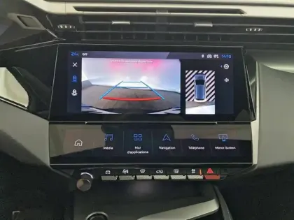 Photo 13 Peugeot 308  Plug-in Hybrid 195 ch e-DCS7