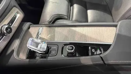 Photo 23 Volvo XC90  Recharge T8 AWD 310+145 ch Geartronic 8 7pl