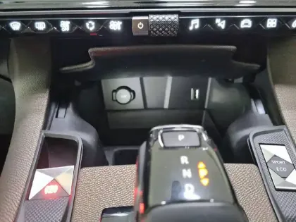 Photo 32 DS DS 7 DS7 Crossback BlueHDi 130 EAT8