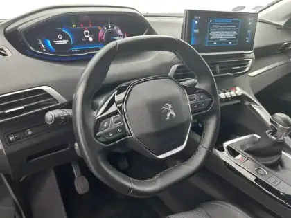 Photo 8 Peugeot 3008  Puretech 130ch S&S BVM6