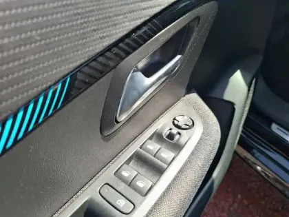 Photo 14 Peugeot 208  Electrique 50 kWh 136ch